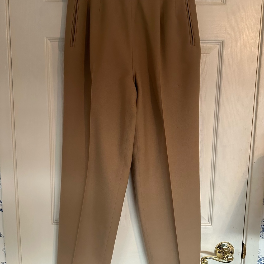 Talbots 100% wool dress pants. Fully lined. Size 6.